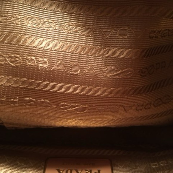 Gorgeous preowned PRADA buttery soft deerskin leather handbags/shoulder strap. - Picture 12 of 15